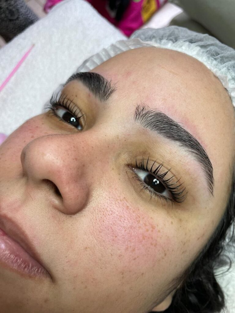 Perfilado de cejas y lifting de pestañas